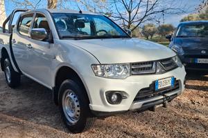 Mitsubishi L200 2.4 DI-D/154CV Club Cab Inform