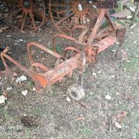 Attrezzi agricoli vari
