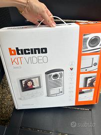Kit Videocitofono Bticino