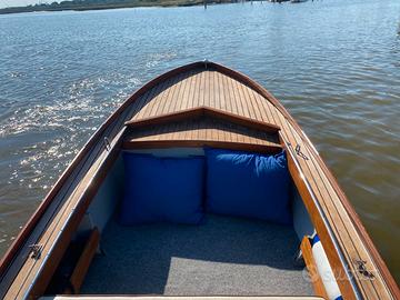 Barca cofano legno veneziano