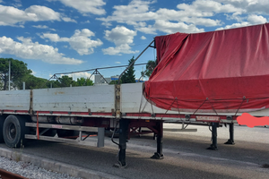 Semirimorchio Acerbi buca coil