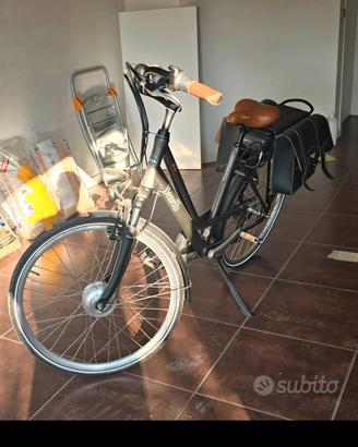 bicicletta elettrica Benelli luxury