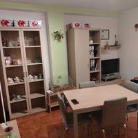 Soggiorno, tavolo e sedie