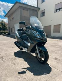 Peugeot Satelis 400