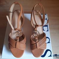 Scarpe sandali Guess