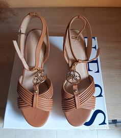 Scarpe sandali Guess