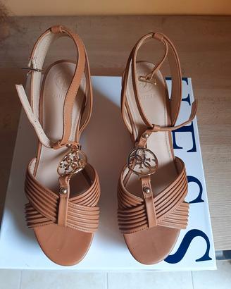 Scarpe sandali Guess