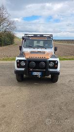 Lend Rover Defender 90