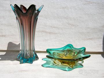 Vaso in vetro di Murano sommerso floreale lungo e