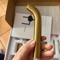 Rubinetto a parete oro VALAZ