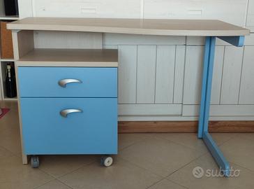 Scrivania e cassettiera Moretti compact