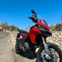 MULTISTRADA V2S 2024