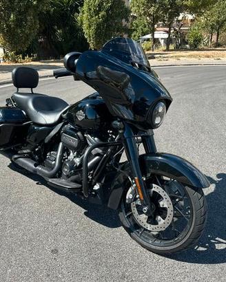 Harley Davidson Touring Street Glide 114
