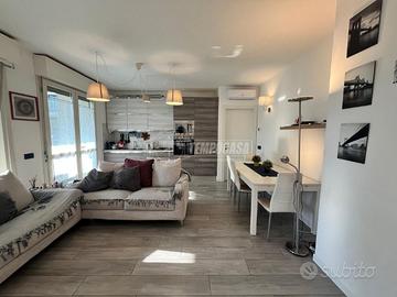 LUMINOSO BILOCALE CON TERRAZZO