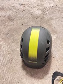 Casco decathlon torrentismo