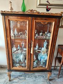 Cristalliera in noce