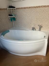 vasca da bagno angolare marca Teuco