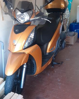 Scooter Kymco 300 cc. funzion
