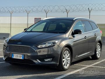 FORD FOCUS BENZINA ECOBOOST 125CV TITANIUM GARANZI