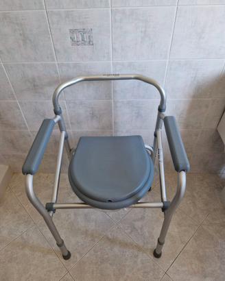 Sedia sanitaria per anziani