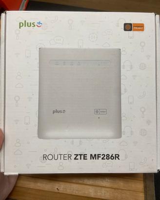 Router ZTE MF286R