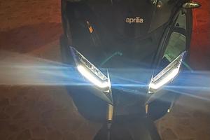Scooter aprilia sr gt 125