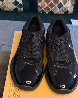 Sneakers nere vernice e rete, Made in Italy