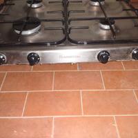 fornello piano cottura gas 4 fuochi Ariston