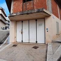 Magazzino garage Via Livorno
