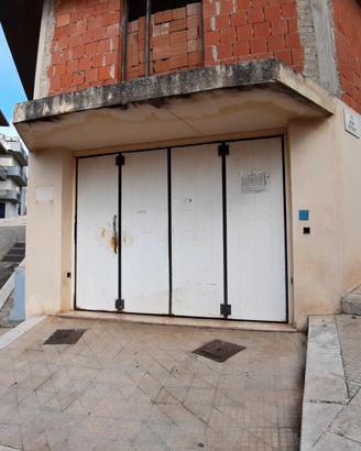 Magazzino garage Via Livorno