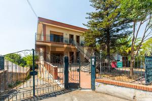 Villa o villino - Pedara