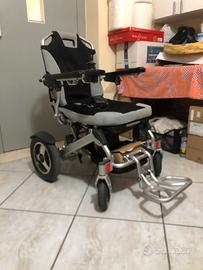 Sedia a rotelle elettrica