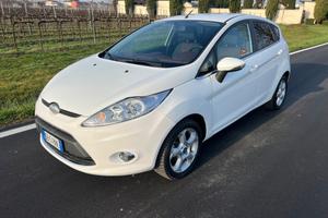 Ford Fiesta 1.4 5 porte Bz.- GPL Titanium