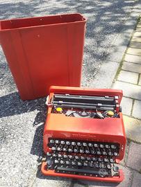 MACCHINA DA SCRIVERE OLIVETTI