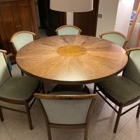 Tavolo rotondo e 6 sedie - legno