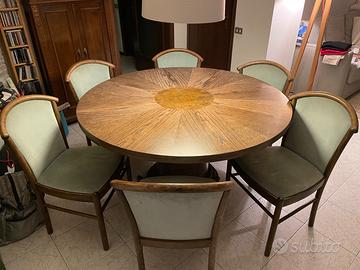 Tavolo rotondo e 6 sedie - legno
