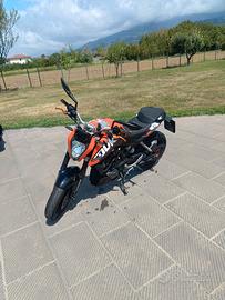 KTM Duke 125