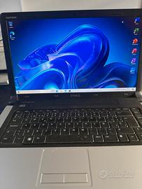 Laptop Dell  8 GB ram e SSD 256 + HHD 250 GB