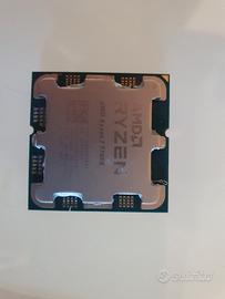 processore amd  ryzen 7 7700x cooler omaggio