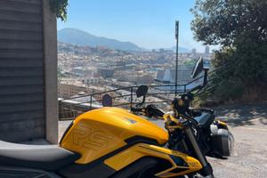 Street Triple 765 RS - Cosmic Yellow