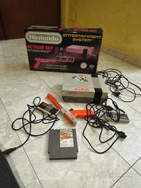 CONSOLE NONTENDO NES PIU SCATOLA E GIOC DUCK TALES