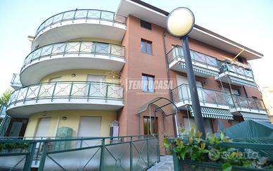 BILOCALE ALL'ULTIMO PIANO CON TERRAZZO