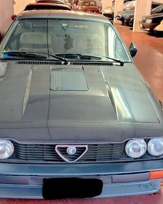 Alfa Romeo Alfetta gtv 2500 v6
