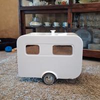 Cuccia cane /gatto forma roulotte