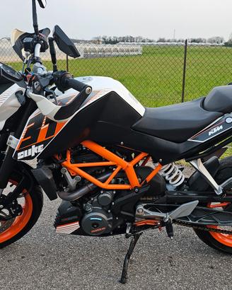 KTM DUKE 390 ABS