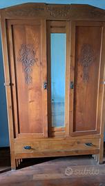 armadio in legno anni40/50  150€