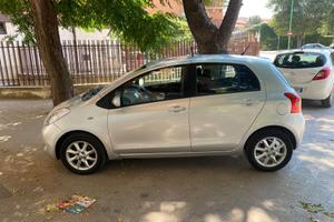 Toyota Yaris 1.0 5 porte