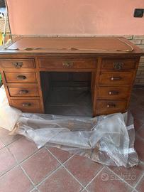 Scrivania antiquariato