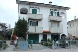 Immobile in asta di 117 m² con 3 locali e box auto