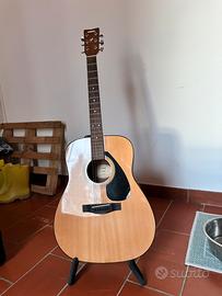 Chitarra yamaha usata